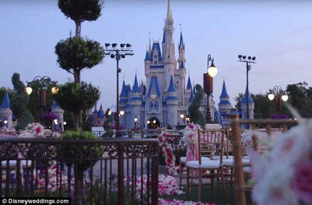 Il est maintenant possible de se marier comme une vraie princesse à Disneyland.