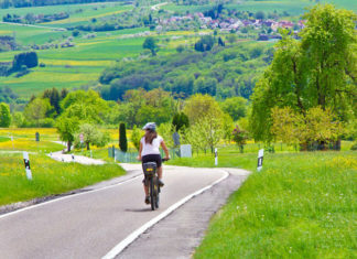 Allemagne: une Autoroute de 100 km pour bicyclettes sera construite liant 10 villes, elle sera complètement sans voitures.