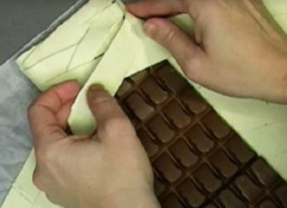 Il enrobe du chocolat dans une la pâte feuilletée… Attendez de voir cette délicieuse recette!│MiniBuzz
