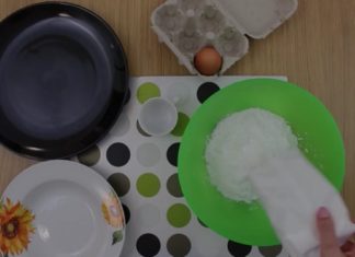 Elle verse un blanc d’œuf dans le sucre glace : après 2 minutes, vous vous lécherez les babines !│ MiniBuzz