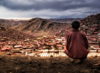 Larung Gar : une ville bouddhiste à sauver de la destruction ! │MiniBuzz
