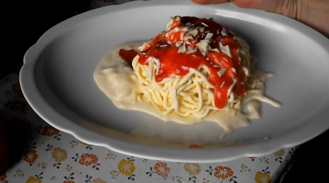 On dirait un délicieux plat de spaghettis… Mais les ingrédients vous surprendront !