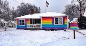 Homophobie à Westboro church : des couleurs en réponse à la haine !│MiniBuzz